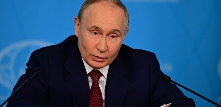 Rusya Devlet Başkanı Putin: Dünyadaki tüm zorluklara rağmen Rusya ile Türkiye arasındaki ilişkiler adım adım ilerliyor