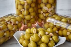 100 yıllık gelenek Erik turşusu tarifi