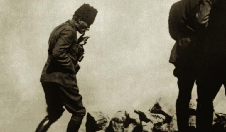 30 Ağustos Zafer Bayramı Türk'ün bağımsızlık güneşii