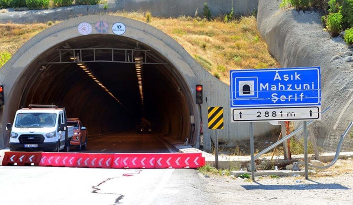 6 Şubat depreminde beton blokları oynamıştı O tünel yeniden trafiğe kapatıldı