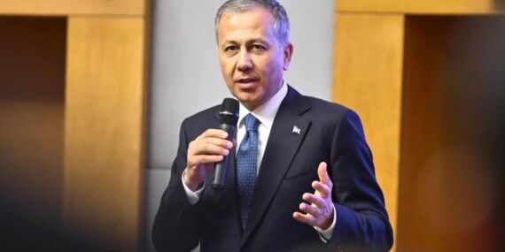 700 bini aşkın Suriyeli göründüğü yerde yok!