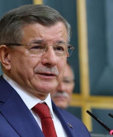 Ahmet Davutoğlu 'Mitomanilere ayıracak vaktim yok'