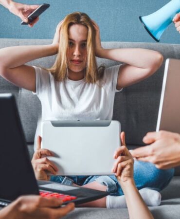 Aşırı bilgiye maruz kalmak duygusal ve bilişsel bozukluğa yol açıyor