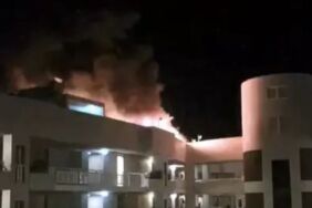 Avustralya'da helikopter otelin çatısına çakıldı_ Pilot hayatını kaybetti