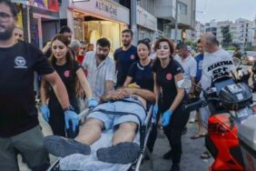 Aynı çağrıyı alan taksicilerin 'müşteri' kavgası_ 3 yaralı