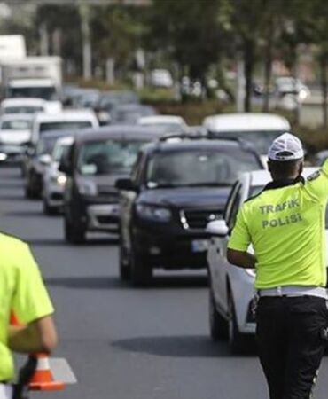Bakan Yerlikaya duyurdu! 1 haftada 436 bin sürücüye işlem yapıldı