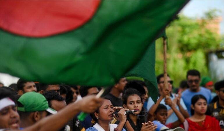 Bangladeş’te hükümet karşıtı protestolar “Dakka’ya Yürüyüş” adıyla sürüyor
