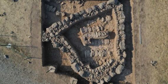 Baskı mühür, bronz sikkeler, ok uçları ve mızraklar… Malazgirt Savaşı’nın izleri gün yüzüne çıkıyor!