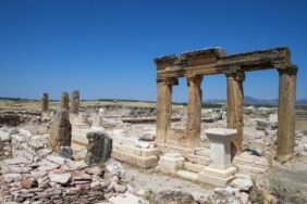 Bereket tanrıçası Demeter'in 2 bin yıllık tapınağı ayağa kaldırılacak