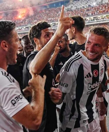 Beşiktaş, Galatasaray'a şok yaşattı! Süper Kupayı müzesine götürdü!