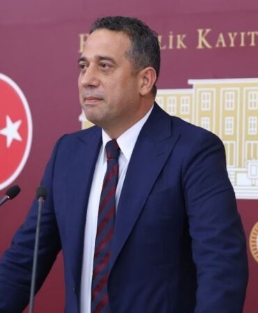CHP'li Ali Mahir Başarır 'Faşizm, sarayda oturandır'