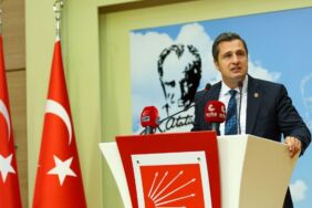 CHP'li Deniz Yücel 'İletişim platformlarına yasak getirmek ancak sansürcü AKP'ye yakışır'