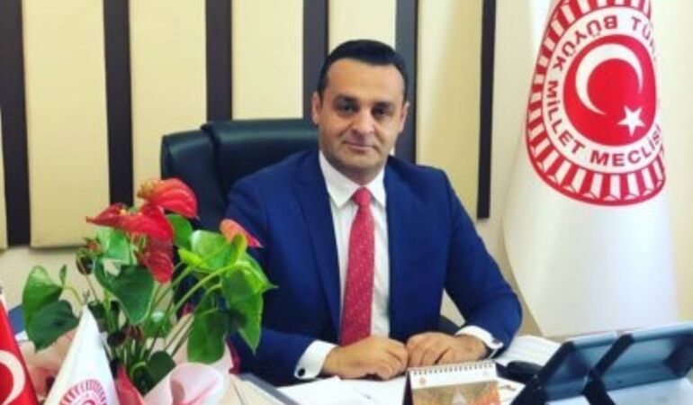 CHP'li Karadeniz 'Mutluluğumuzun sebebi AKP'nin Türkiye'den yok oluyor olması'