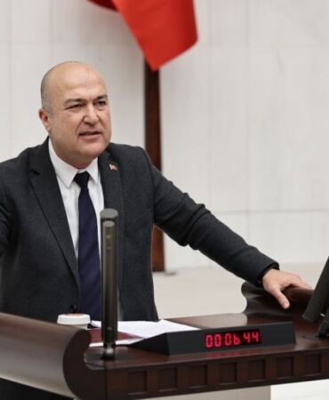 CHP'li Murat Bakan 'Süleyman Soylu boş boğazlıydı, Ali Yerlikaya da popülarite peşinde'