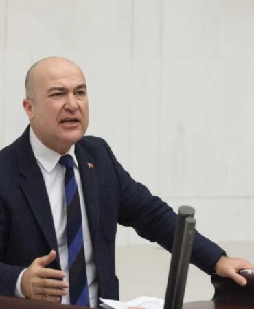 CHP'li Murat Bakan 'Ülkenin İçişleri Bakanı'nın evinde dahi Suriyeli sığınmacılar kayıtlı'