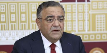 CHP'li Sezgin Tanrıkulu'ndan sokak röportajı nedeniyle tutuklamaya tepki 'Bu tutuklama yanlıştır'