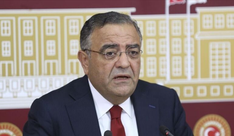 CHP'li Sezgin Tanrıkulu'ndan sokak röportajı nedeniyle tutuklamaya tepki 'Bu tutuklama yanlıştır'