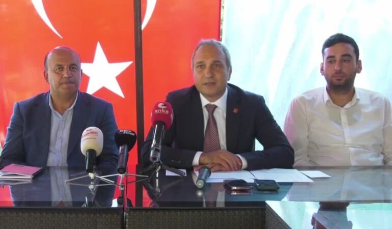 CHP'li Suat Özçağdaş 'Bir Atatürkçü bir Cumhuriyetçi öğretmen girer diye mi korkuyorsunuz'