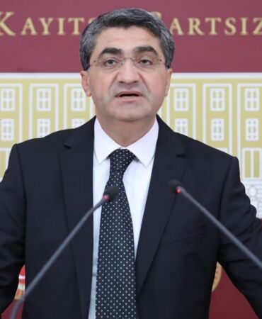 DEVA Parti'li Ekmen'den İçişleri Bakanı Yerlikaya'ya soru 'Sinan Ateş cinayetinde emniyetin zafiyeti var mı