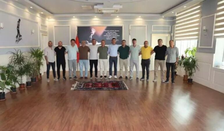 Döşemealtı Belediye Başkanı Menderes Dal'ın makamı haczedildi