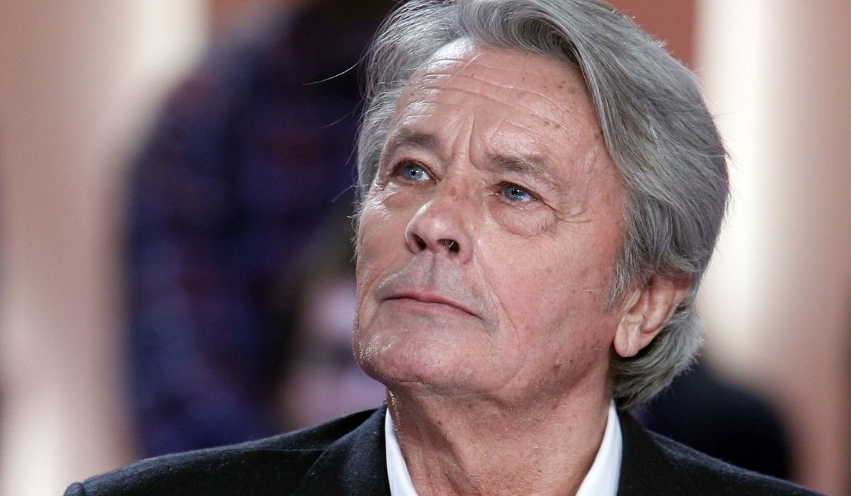 Dünyaca ünlü Fransız aktör Alain Delon hayatını kaybetti