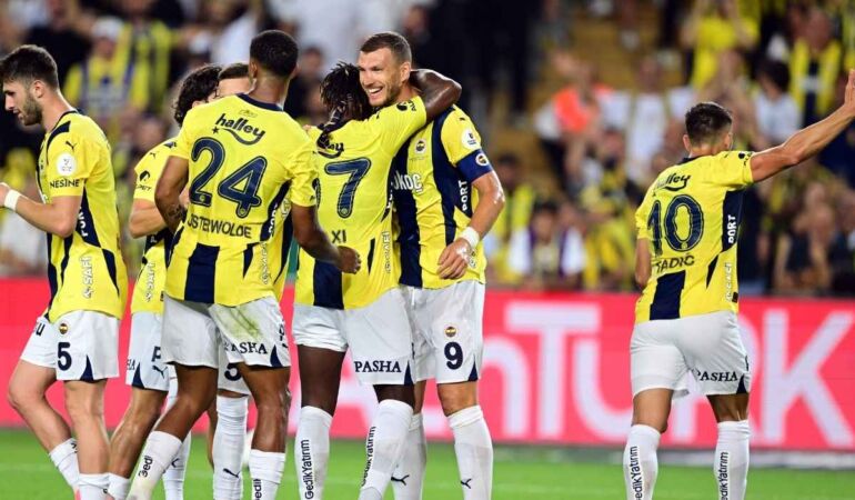 Dzeko attı! Fenerbahçe galibiyetle başladı!