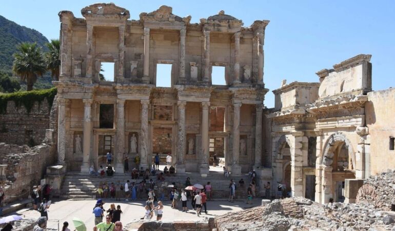 Efes Antik Kenti, ilk 7 ayda en çok ziyaretçi ağırlayan müze oldu
