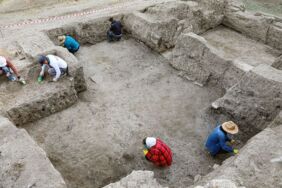 'Eski Van Şehri' kazılarında yeni yapılar ortaya çıkarıldı