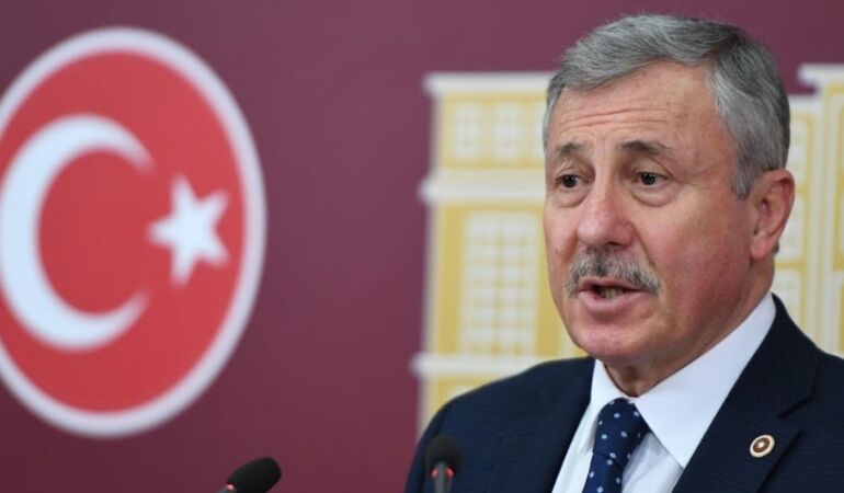 Gelecek Parti'li Selçuk Özdağ, partisinin AKP'ye katılacağına yönelik iddiaları reddetti