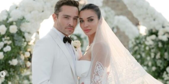 Gossip Girl’in ‘Chuck Bass’ı Ed Westwick ile Amy Jackson evlendi!