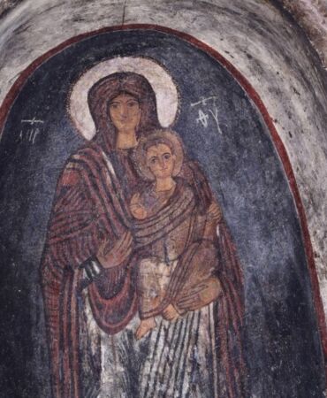 Gümüşler Manastırı, Gülen Meryem Ana freskiyle öne çıkıyor