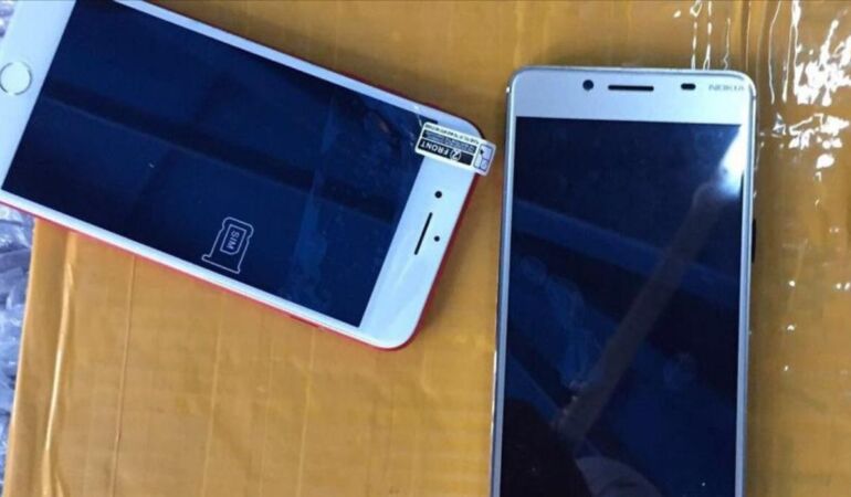 Hakkari Yüksekova'da 501 kaçak telefon ele geçirildi