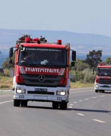 İstanbul İtfaiyesi Çanakkale ve İzmir yangınlarına müdahaleye destek verdi