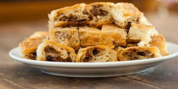 İstanbul’da her 10 kişiden biri güne börek yiyerek başlıyor