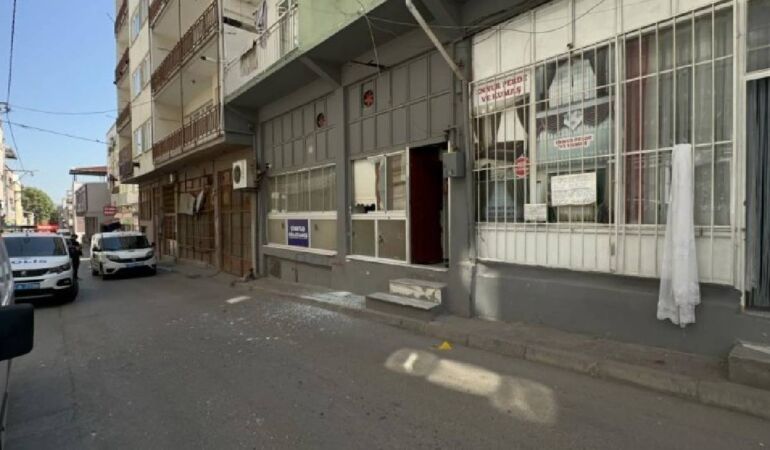İşyerine ateş açtı... Balkondaki 14 aylık bebeği vurdu!
