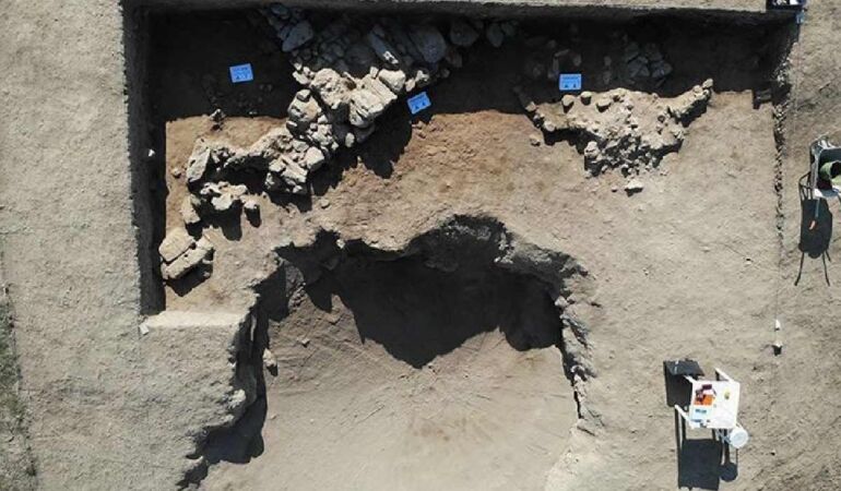 Japon arkeologlar kayıp şehir 'Puruşhanda'yı bulma umuduyla Afyonkarahisar'da kazı yapıyor