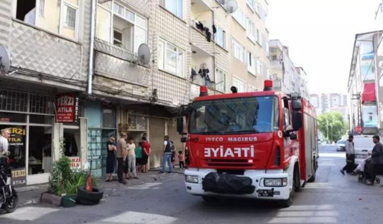 Kayseri Melikgazi'de bir genç kömürlüğü ateşe verdi