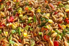 Lezzetli ve pratik! Arpa şehriye salatası nasıl yapılır Arpa şehriye salatası tarifi