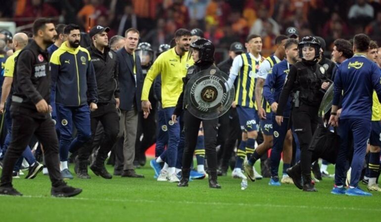 Olaylı derbi sonrası Fenerbahçe'nin yıldızlarına hapis istemi!