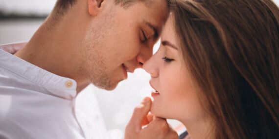 Öpüşmek zayıflatır mı? Uzmanlar öpüşmenin sağlığa faydalarını açıkladı!