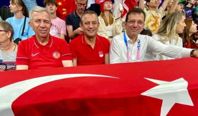 Özgür Özel 'Atatürk’ün partisini yeniden iktidar yapana kadar bu üçlü birlikte çalışmaya devam edecek'