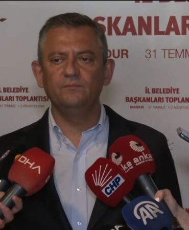 Özgür Özel 'Numan Bey'in Can Atalay'ı yemin için kürsüye davet etmesi lazım'
