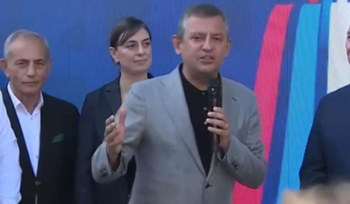 Özgür Özel Paris'ten seslendi 'Türkiye'nin gençleri yasakları hak etmiyor'