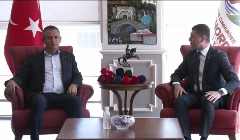 Özgür Özel'den fındık alım fiyatına tepki 'Bu Karadeniz'e ihanettir'