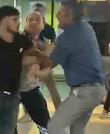 Pendik'te Marmaray istasyonunda kavga 1 kişi yaralandı