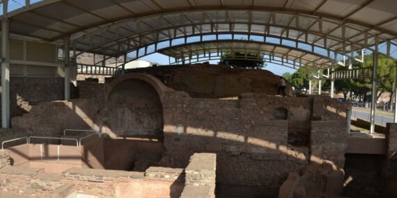 Salihli’de 50 yıl önce keşfedilen 2 bin 700 yıllık sur duvarı, turizme kazandırılacak