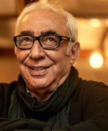 Şener Şen'in tiyatro oyununa şişeli saldırı!
