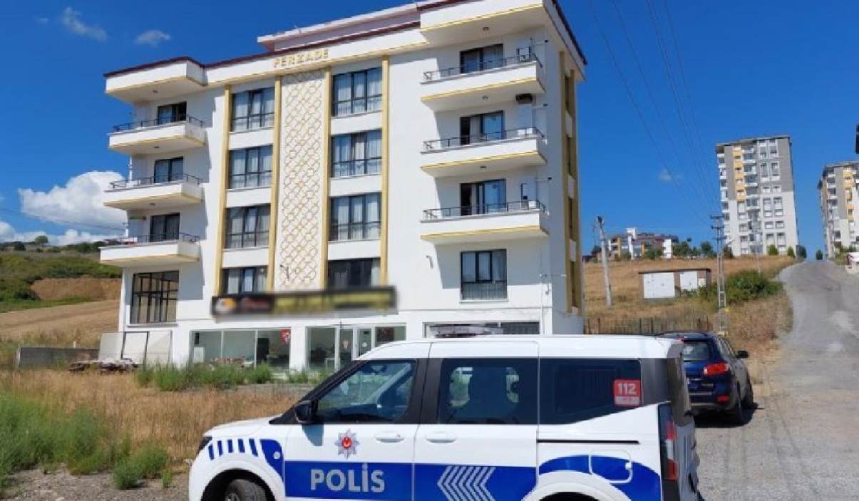 Sosyal medyadan veda etmiş... 4. kattan atlayan doktor hayatını kaybetti (1)