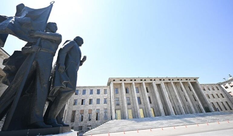 MİT’in TBMM turu devam ediyor!