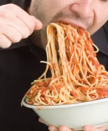 'Tokum ama yerim' diyorsanız dikkat! Yeni tehlike_ 'Hedonik açlık' Uzmanlar uyarıyor_ Sadece zevk için yemek...